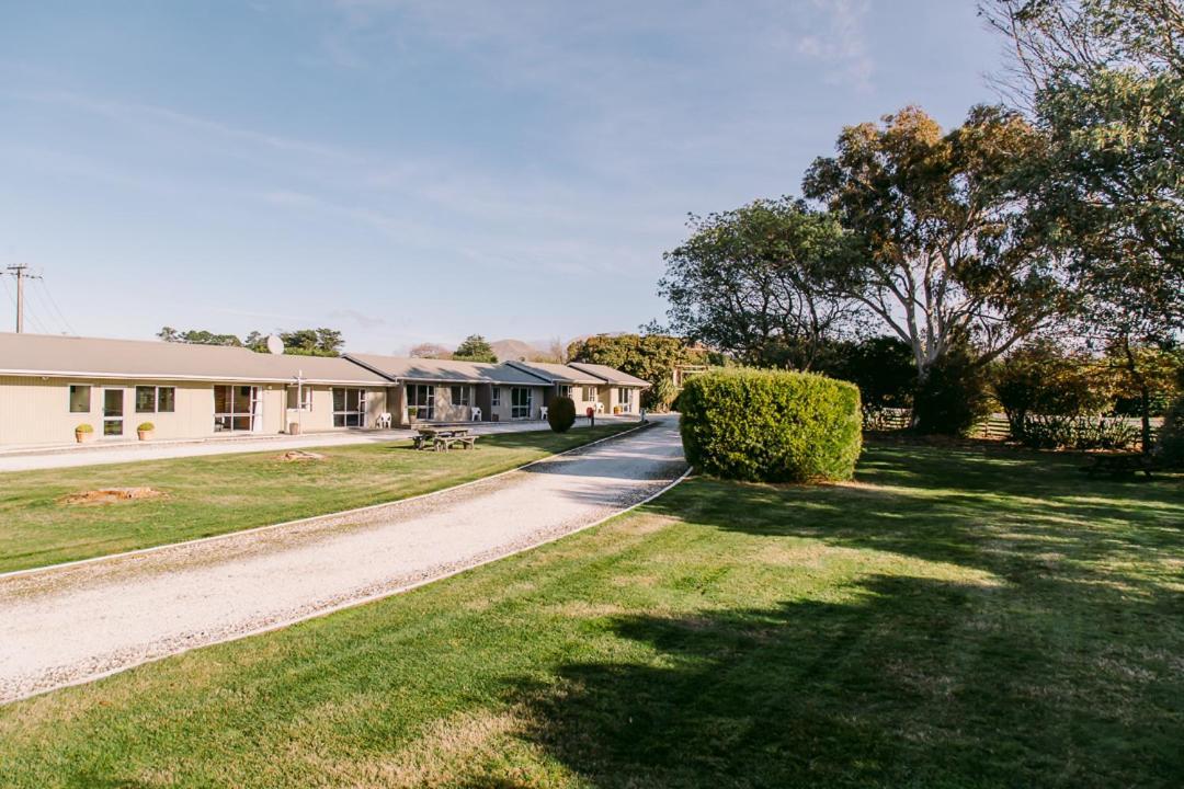 Flaxbourne Motels Ward Zewnętrze zdjęcie