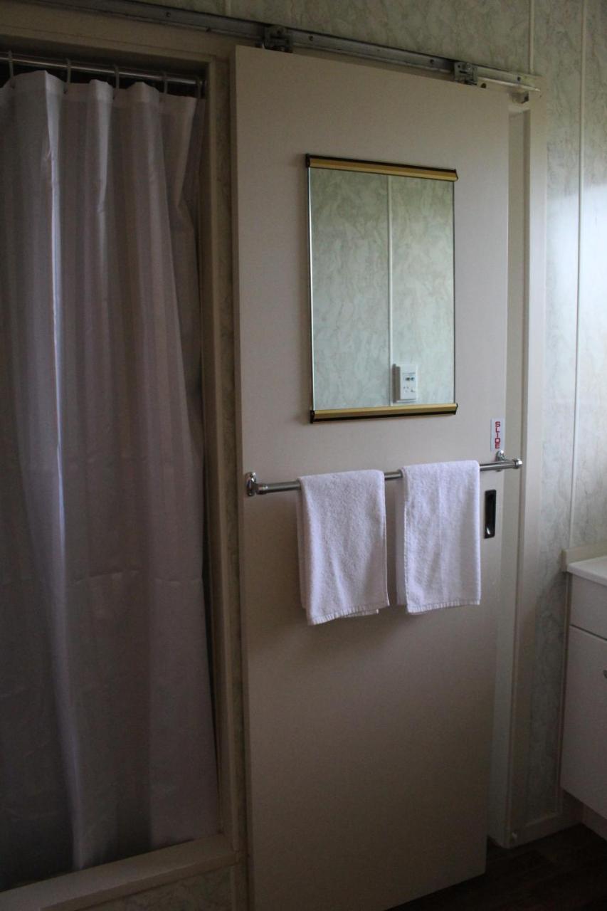 Flaxbourne Motels Ward Zewnętrze zdjęcie